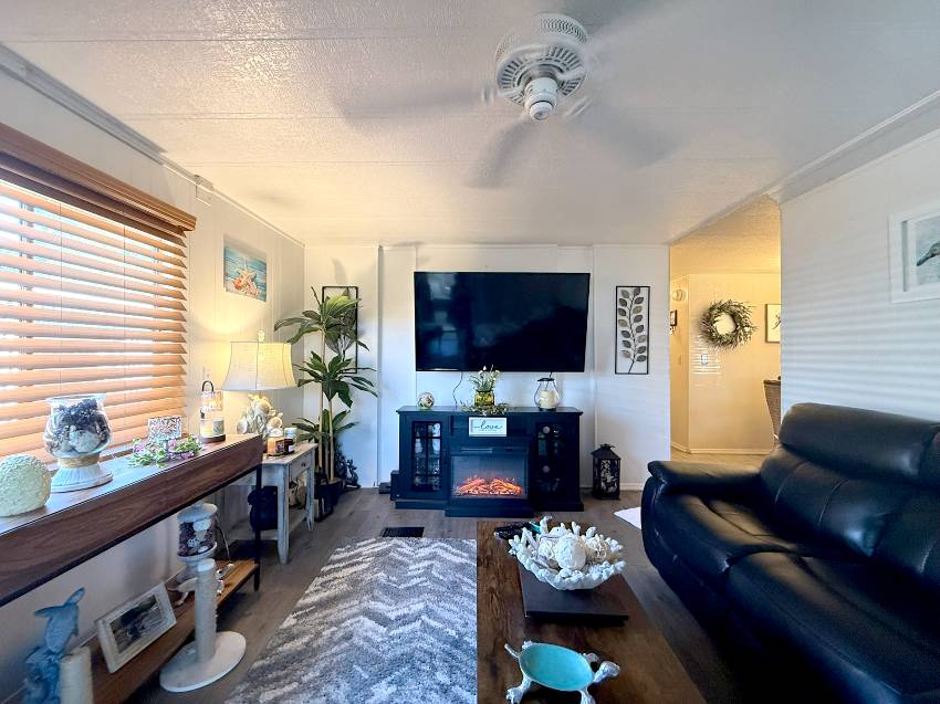 201 Poinciana Dr a Ellenton, FL Mobile or Manufactured Home for Sale